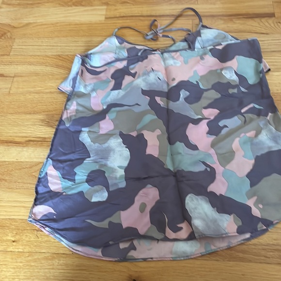 Banana Republic Silk Top - Picture 5 of 6